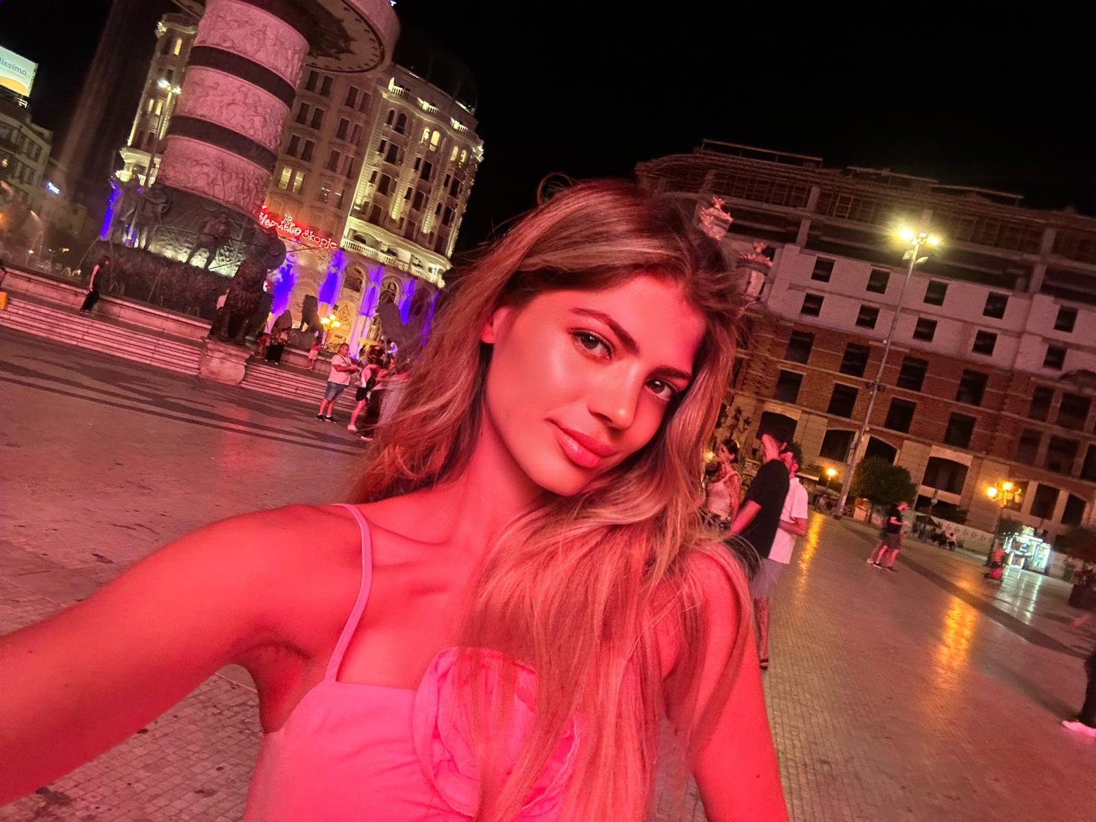 c4f72984-268c-491e-bd64-878d0f91461d