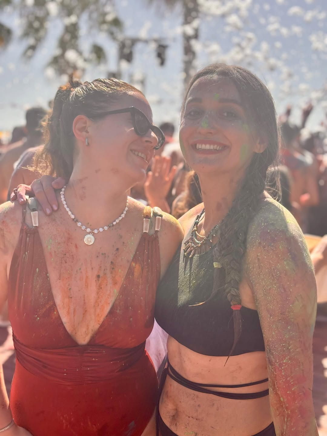 Sabah Voleybol Şampiyonu, Akşam 90’Lar Partisi Starı, Öğlen Colorfest’te Gökkuşağının Yürüyen Ha (7)