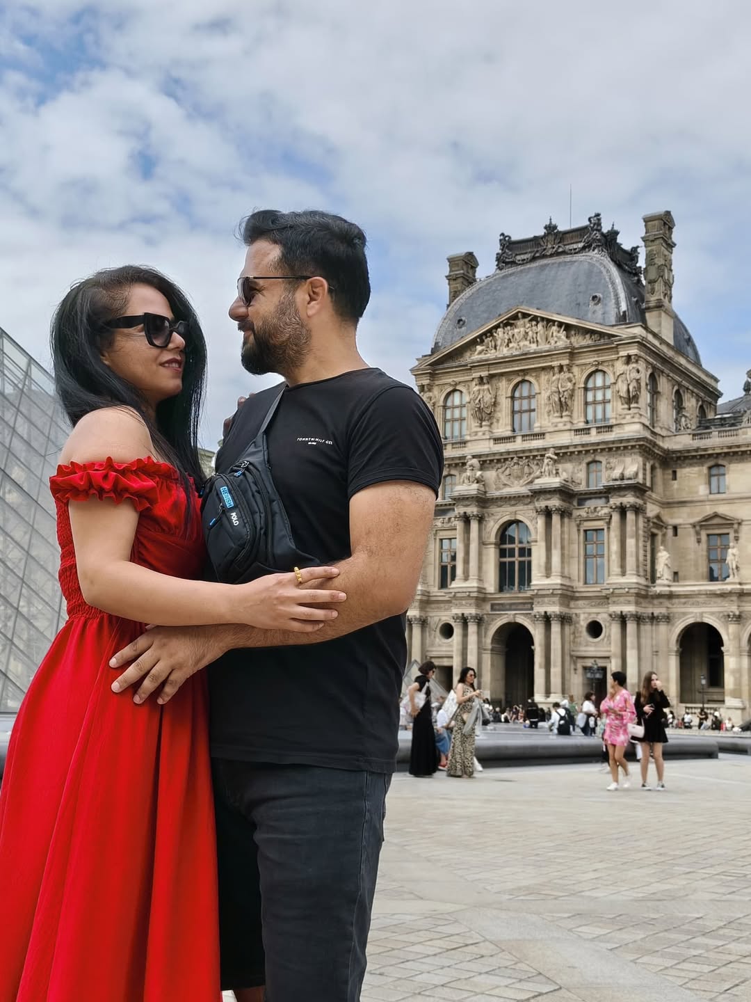 Yıllar Önce Eşime, “10. Evlilik Yılımızı Paris’te Kutlayacağız” Diye Söz Vermiştim. Zaman Aktı, (2)