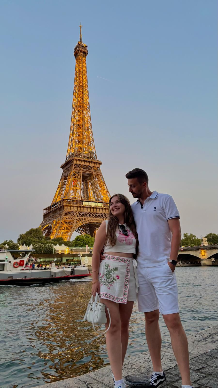 Whatsapp Image 2025 09 15 At 22.21.08